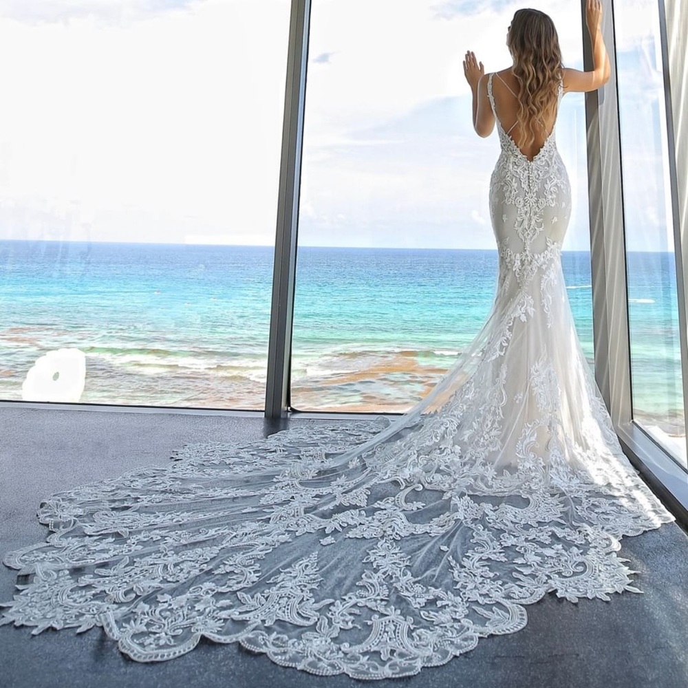 Enzoani Wedding Dress